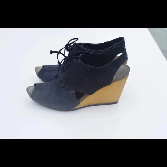 Clarks suede wedges - Picture 2 of 7